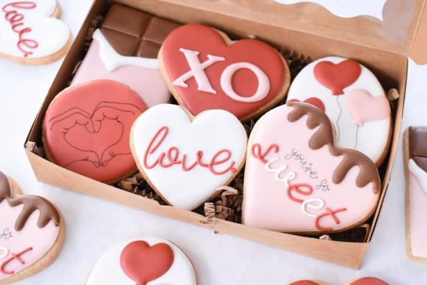 15 Best Etsy Valentine Gifts in 2023