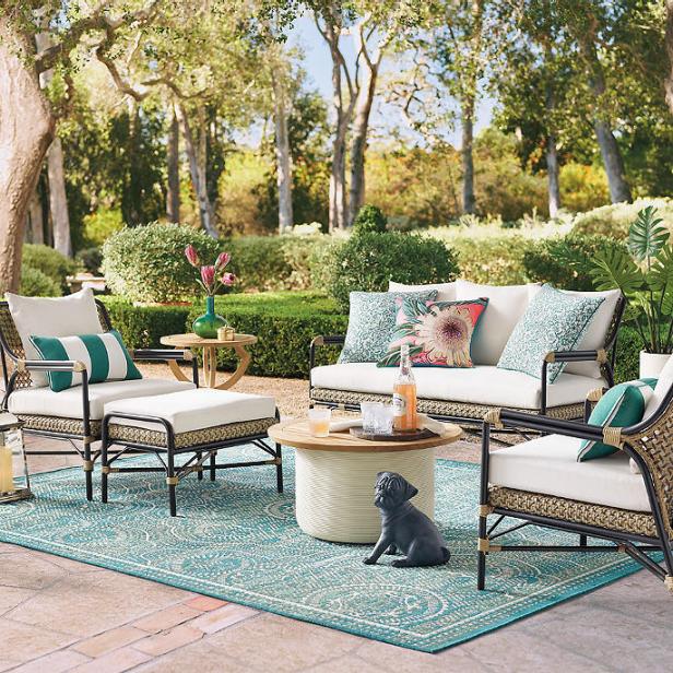 Is Having a Major Sale on Outdoor Area Rugs