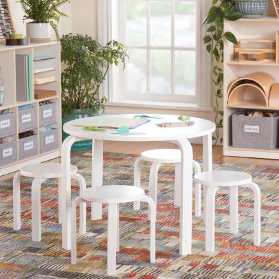 Best table and chairs for 1 year old online