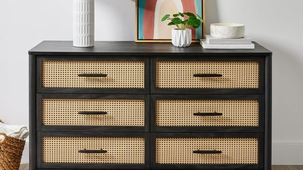 Dresser 4 top ft wide