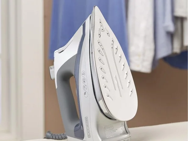 travel iron clothes