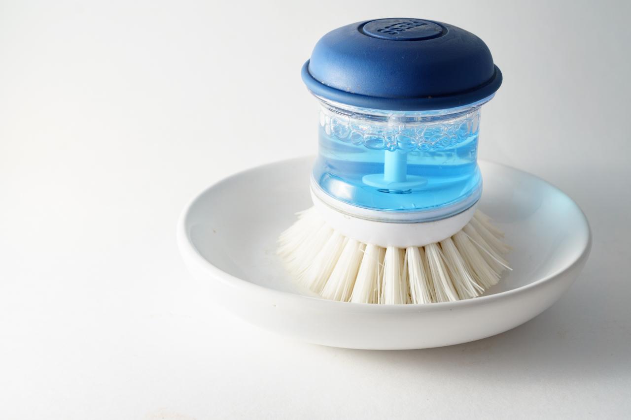 OXO Palm Brush with Built-in Soap Pump 1 ct