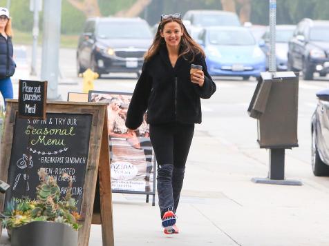 I Really Just Want to See More Pictures of Jennifer Garner’s Kale