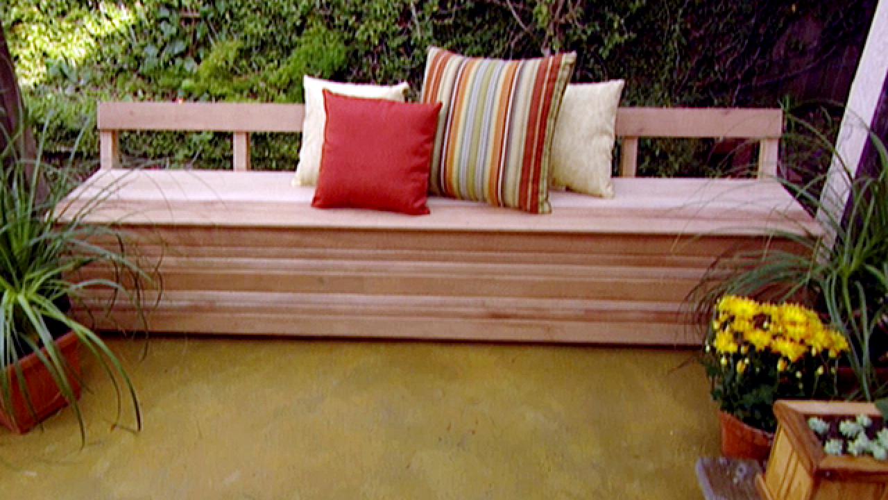 How to Build an Outdoor Storage Bench For Your Patio