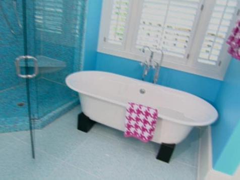 Spa Baths: Clean Minimalist