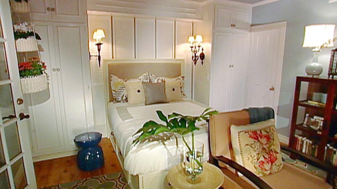 Island-Style Bedroom