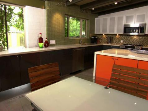 Kitchen With '50s Flair