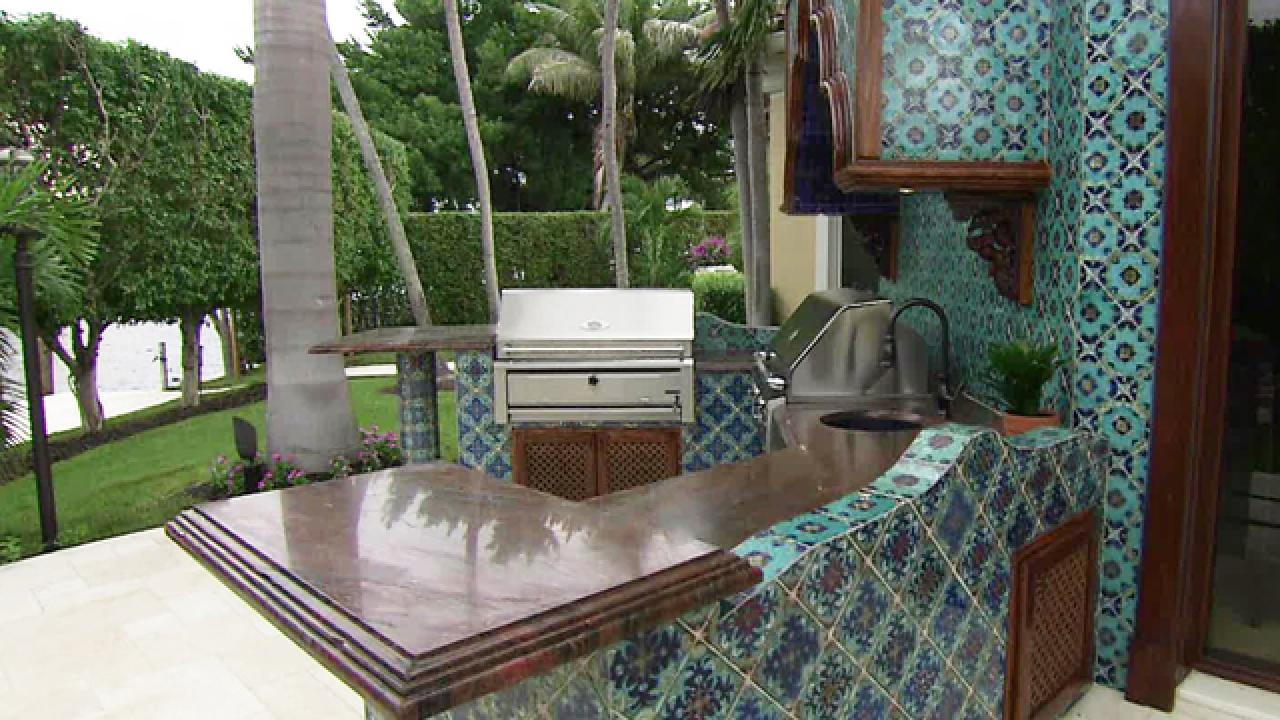 Moroccan-Style Outdoor Kitchen