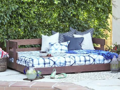 Build an Outdoor Daybed