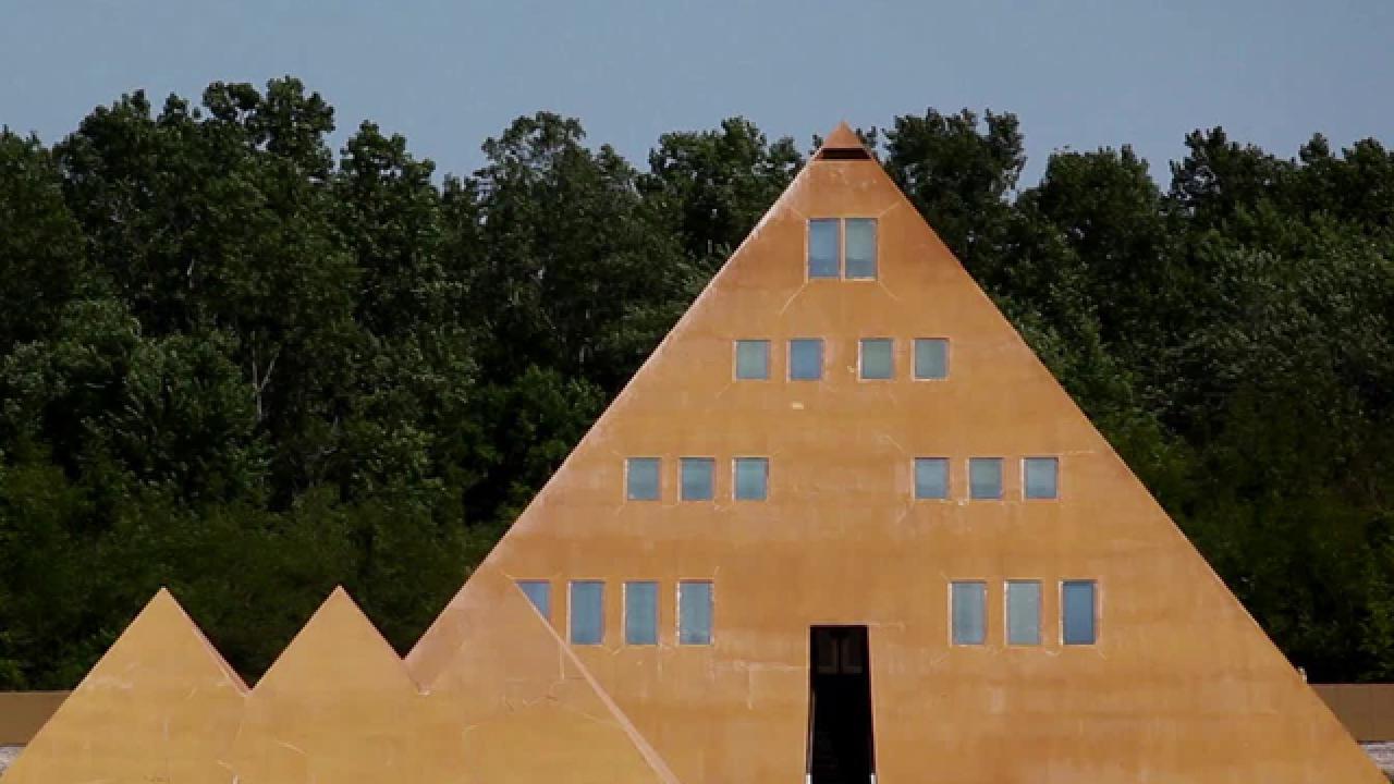 24 Karat Gold Pyramid in Illnois