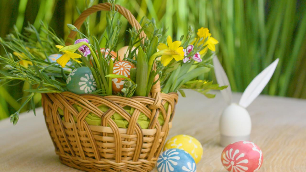DIY Pisanki Easter Eggs