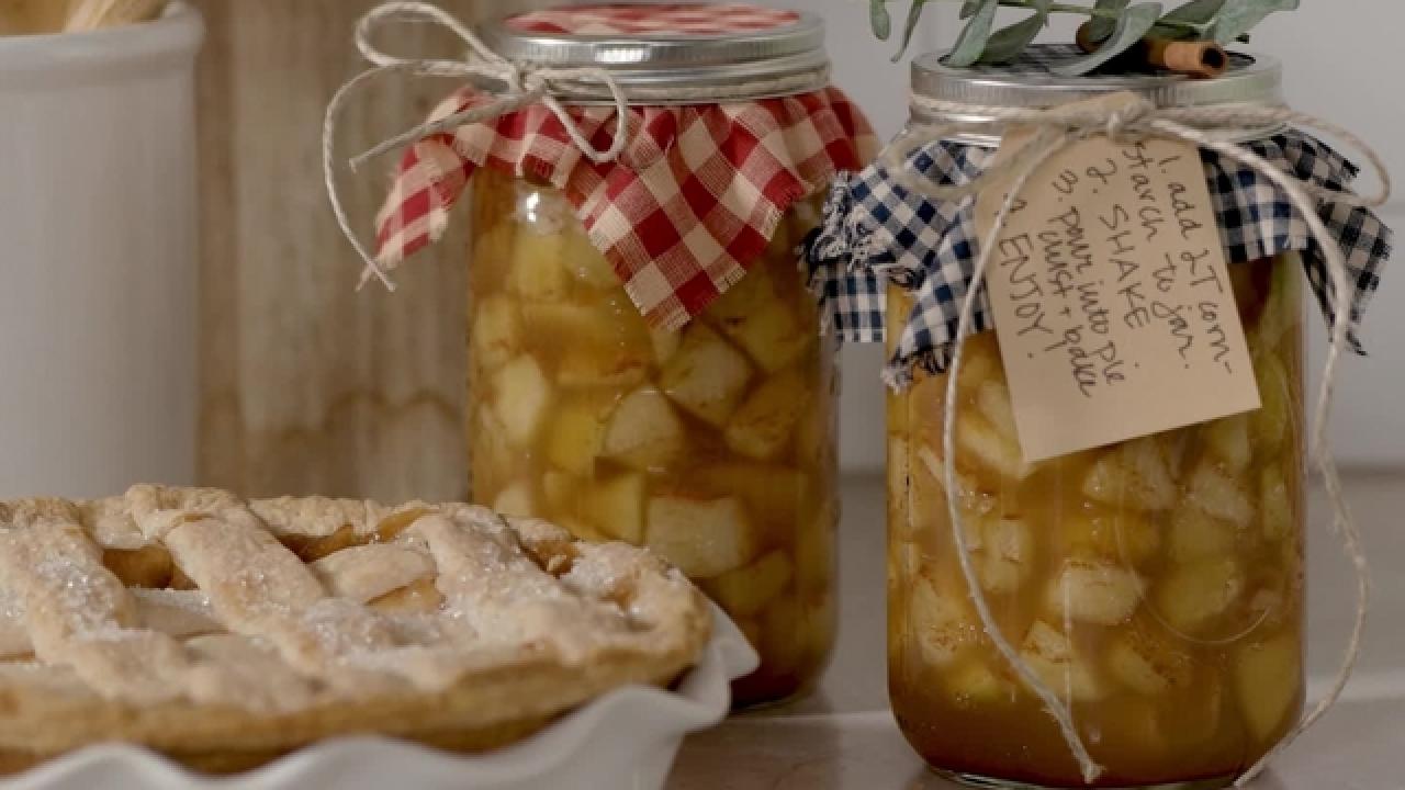 Canning 101: Homemade Apple Pie Filling