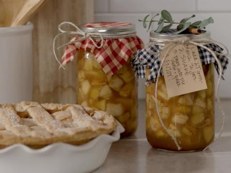 Canning 101: Homemade Apple Pie Filling