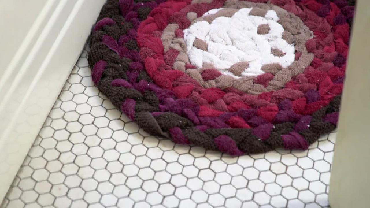 Upcycle Old Towels Into a Bathmat
