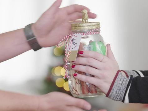 5 DIY Holiday Gift Jar Ideas