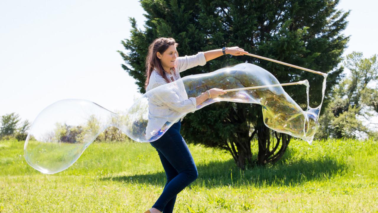 giant bubble maker machine