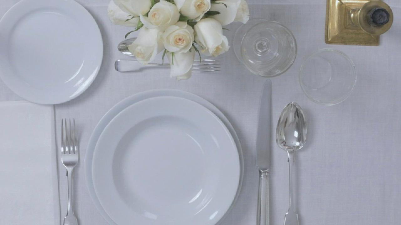 How to Set a Dinner Table