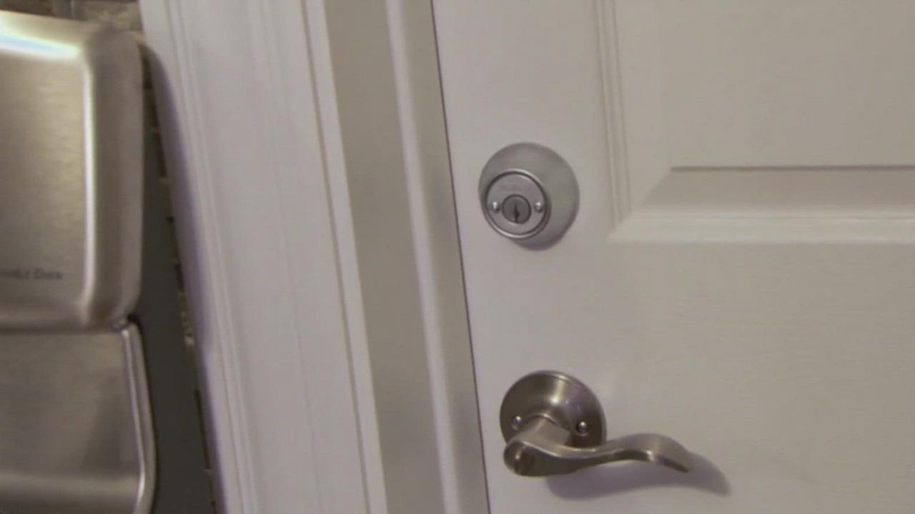 Kitchen Crashers Quick Tip: Door Hardware