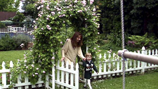 Elvira's House Video | HGTV