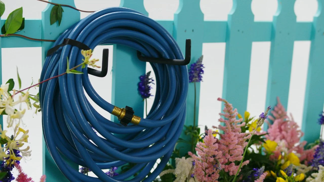 How to Wrap a Garden Hose