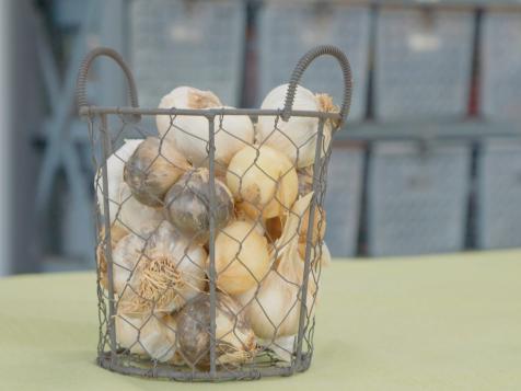 How to Grow Garlic Indoors