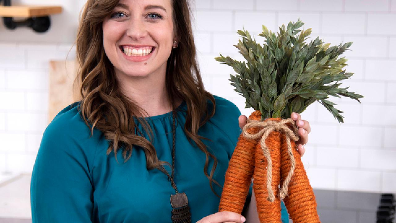 DIY Trash Carrot Door Decor