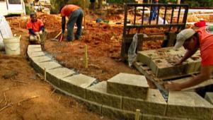 How to Build a Retaining Wall for Landscaping