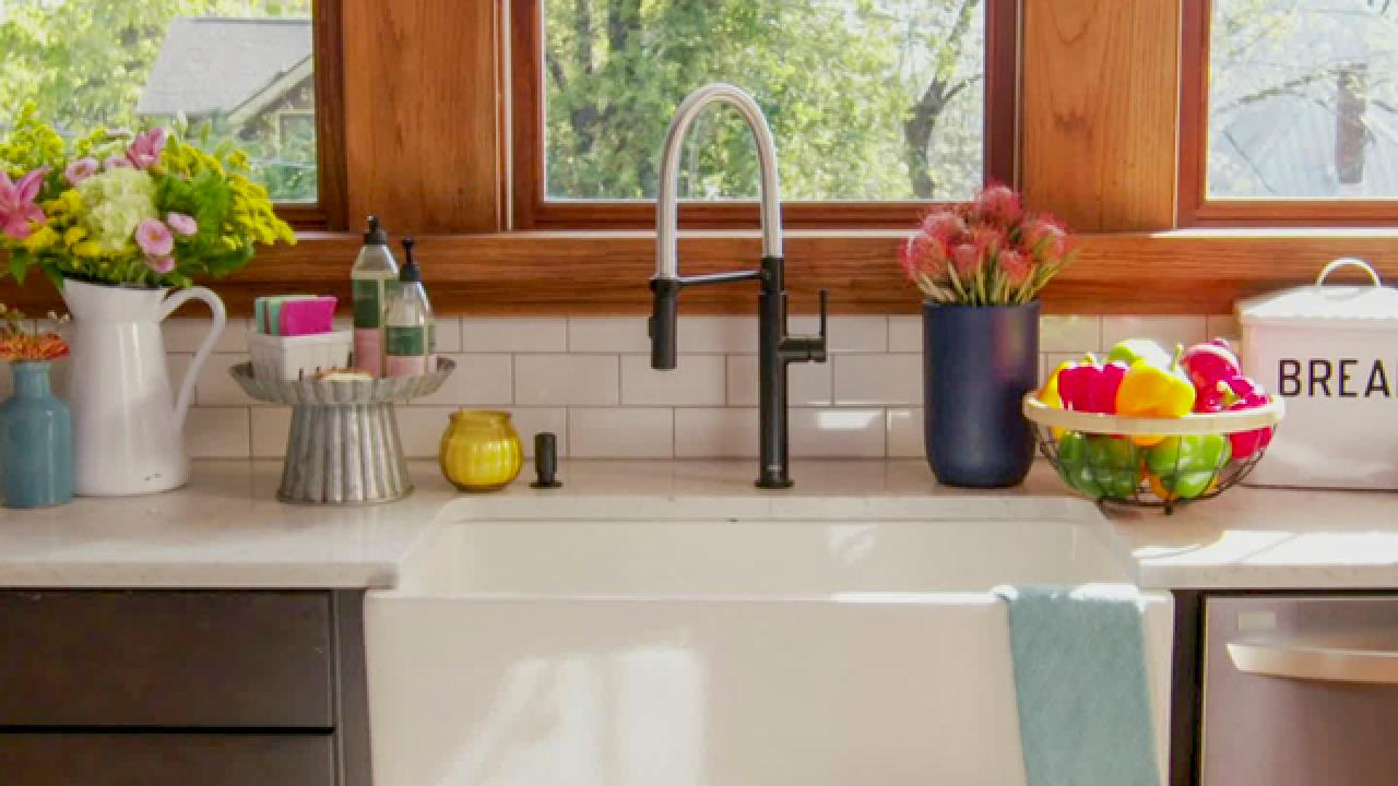 Two Ways to Style Kitchen Countertops