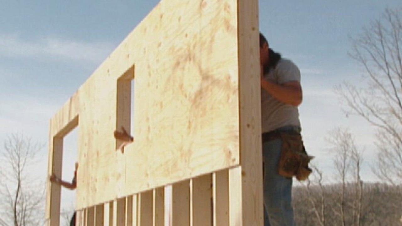 HGTV Dream Home 2006 Exterior Walls Go Up